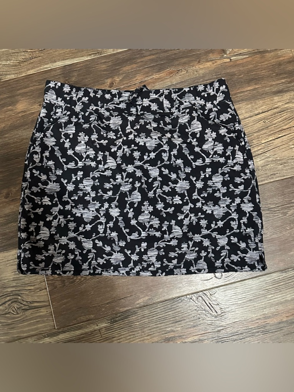 J Jill Fit black & gray floral Athletic skort women’s M petite tennis golf